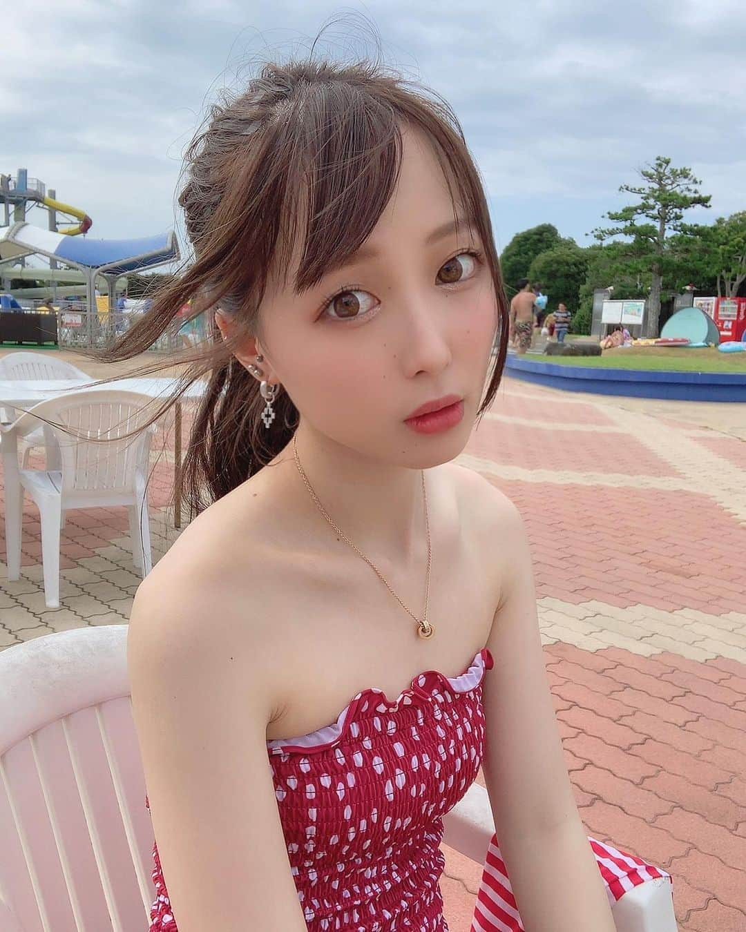 ふくれなさんのインスタグラム写真 - (ふくれなInstagram)「プールとか何年ぶりってぐらいに行った🏊🏻‍♀️🏄‍♀️」8月23日 20時06分 - fukurena