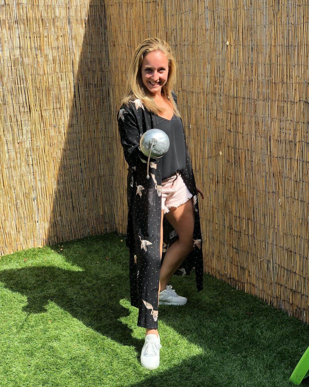 のインスタグラム：「Guess how and with who I spent my morning 🤺 😂😍」