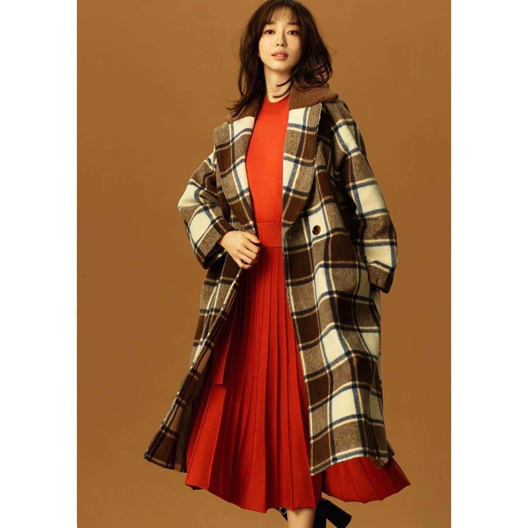 松島花さんのインスタグラム写真 - (松島花Instagram)「: (スワイプしてね👆🏻) 🍂 @nostalgia_jp meets HANA MATSUSHIMA🍂 🧥2019 AUTUMN COLLECTION👢 ノスタルジアの秋コレクション🧡 是非HP・Instagramでチェックしてください🤗 : #nostalgia #2019 #Autumn #collection #fashion #web #ノスタルジア #秋コレクション #ファッション #松島花」8月23日 20時20分 - hana_matsushima_official