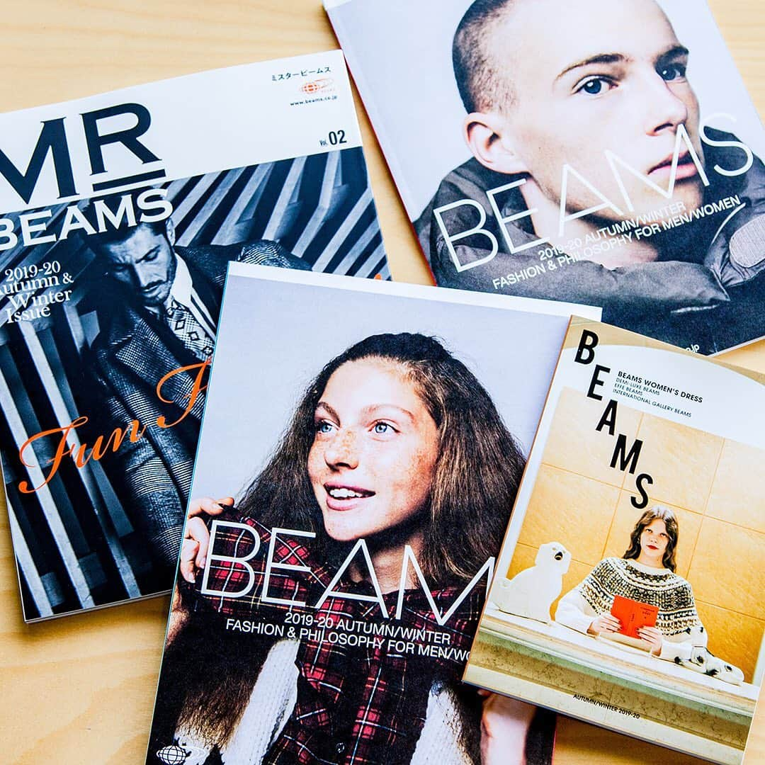 ビームスさんのインスタグラム写真 - (ビームスInstagram)「BEAMS 2019 Autumn & Winter Season Catalog, Take free ! ・ 今シーズンのBEAMSを表現した シーズンカタログの配布がスタート 「BEAMS カジュアル総合版」 「MR BEAMS」 「BEAMS WOMEN'S DRESS」 全国のBEAMSにて ・ @beams_mens_casual @beams_women @demiluxebeams @beams_f ・ #beams #ビームス #catalog #カタログ」8月23日 20時19分 - beams_official