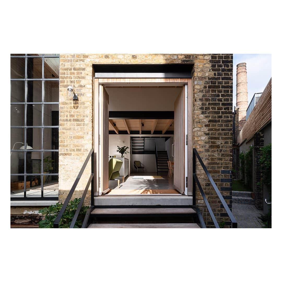 The Modern Houseさんのインスタグラム写真 - (The Modern HouseInstagram)「In late September, as part of Open House, London’s most iconic buildings will be opening their doors to the public. With so much to see in one weekend, we have put together our top recommendations for Open House 2019. Link in our bio to see the full list.」8月23日 20時32分 - themodernhouse