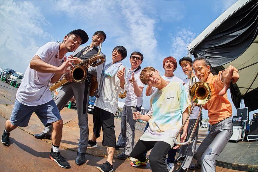 HIROKAZさんのインスタグラム写真 - (HIROKAZInstagram)「WILD BUNCH FEST. 2019にてスカパラ ホーン隊が2曲ゲスト参加してくれました😇感謝！  OOMO📸  #WILDBUNCH2019 #ワイバン2019」8月23日 21時23分 - hirokaz04ls