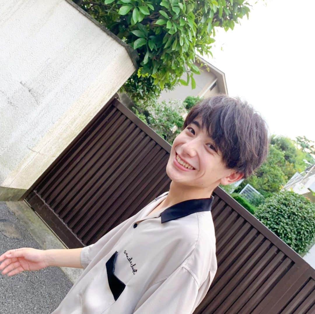 JJさんのインスタグラム写真 - (JJInstagram)「本日発売中のJJ10月号、この1冊にとにかくトレンドが詰まってます！﻿ ﻿ みんなが注目している、Abema TVの恋愛リアリティショー「オオカミくんシリーズ」出身の小西詠斗くんにも登場していただいてます❤️﻿ ﻿ イケメンがたくさん出ている10月号、ぜひチェックしてみてくださいね🥰﻿ ﻿ #JJmag﻿ #JJ10月号﻿ #小西詠斗 さん﻿ #オオカミくんには騙されない」8月23日 21時37分 - jj_official_jj
