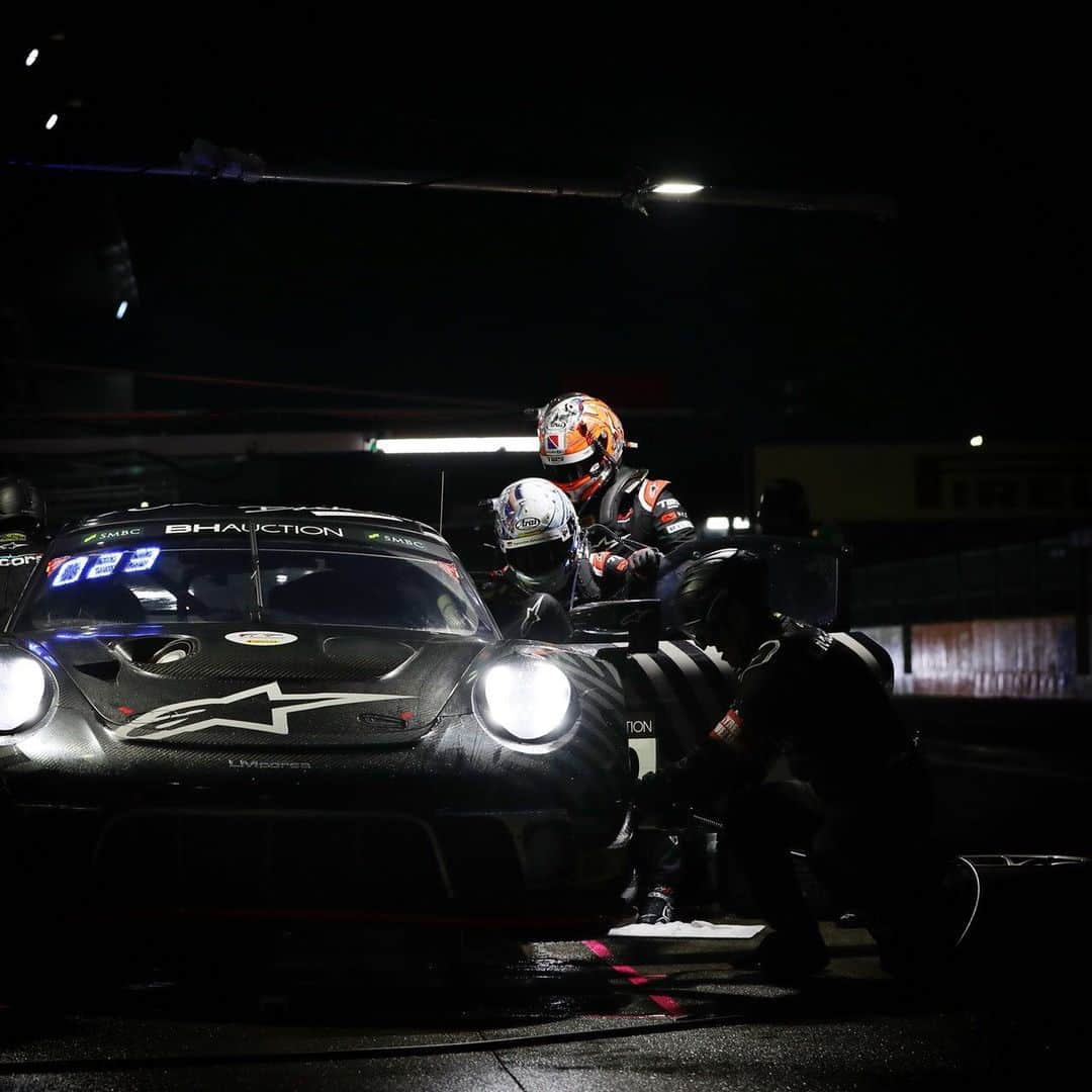 脇阪寿一さんのインスタグラム写真 - (脇阪寿一Instagram)「三橋仁明写真館 Suzuka 10 hours  #suzuka10h #lmcorsa #porsche #gt3r #alpinestars #三橋仁明 #カメラマン #noriakimitsuhashi #photographer @shigekazu_41_wakisaka」8月23日 21時49分 - juichiwakisaka