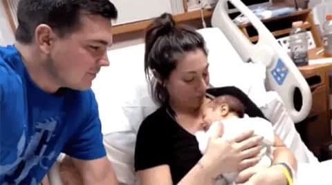 ディーナ・ニコール・コルテーゼのインスタグラム：「The Perfect Moment ❤️ Uhggg was so in love with last nights episode.. I couldn’t help but cry watching my little man being born .. @cbuckner_ thank you for being the best husband and father ever!」