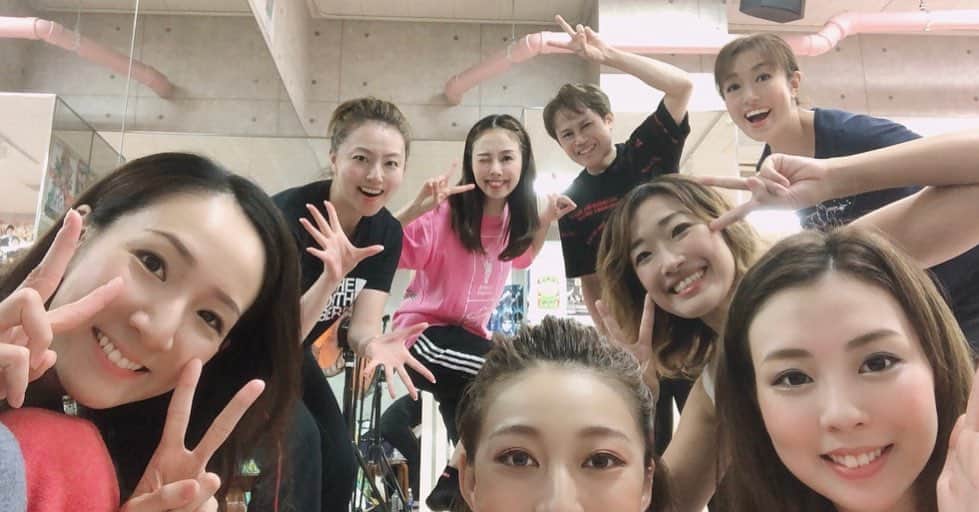 矢吹世奈のインスタグラム：「・ 明治座公演近づいてきました🕺💃 出演者の皆様とお客さまと楽しい時間を過ごせることを 楽しみにお稽古ラストスパート がんばります💙💙✨ #サマーナイトドリーム#明治座#ダンス#歌#ショー#玉野和紀 さん#北翔海莉 さん#雅原慶 さん#妃海風 さん#千葉さなえ さん#隼海惺 さん#輝生かなで ちゃん#矢吹世奈」