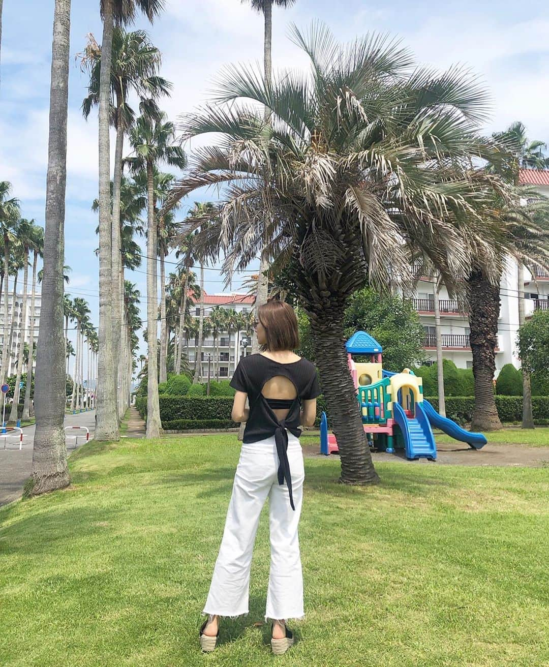 朝日奈央さんのインスタグラム写真 - (朝日奈央Instagram)「夏さいこおおお🧚🏻‍♂️🕺🏻🌴🍹✨ #japan#逗子#逗子マリーナ#あさひ私服#私服」8月23日 23時30分 - pop_step_asahi