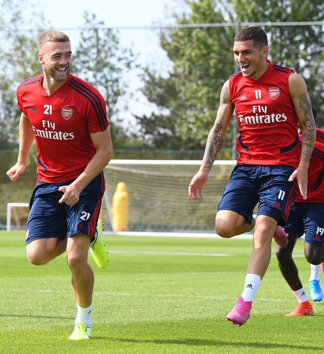 カラム・チャンバースさんのインスタグラム写真 - (カラム・チャンバースInstagram)「Full steam ahead of tomorrow 🚂  #COYG」8月23日 23時58分 - calumchambers95