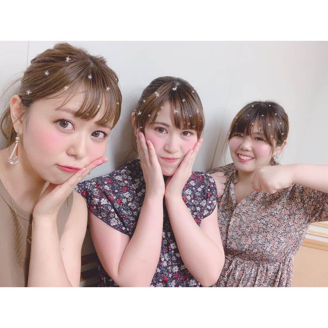 井口裕香さんのインスタグラム写真 - (井口裕香Instagram)「🎬 2019年8月23日(金)【RADIO Uno Zero】 こんばんは、ぬっぺふほふです。 本日のウノゼロトークは「今からでも遅くない海外ドラマ入門」🎥🎞🧟‍♀️🧟‍♂️！ 海外ドラマ大好き芸人、ゾフィーの上田航平さんをお迎えしてお届け致しました〜！ 海外ドラマ素人の我々に、すごくわかりやすくプレゼンしてくださった上田さん！ Netflixオリジナル作品ってすごいんだなあ〜✨ オススメしていただいた「グッド・プレイス」観てみたいと思います😎🤘 . 東京声優アカデミーチャレンジ。 ８月の担当は、声優養成科２年の清水翔子さんと津久井愛華さん😊✨ 今回は津久井さんとわたしで「暑さに負けるな！自分に喝！を井口さんと対決チャレンジ！」対決！ わたしの喝は…あぁ、糖質…🙍🏽‍♀️💭🍧🍦🍨🍫 . . さあて💁🏻‍♀️ 次回のウノゼーロは、、、 「第1回UnoZero的冷凍食品総選挙」 ゲストに"冷凍王子"の異名を持つ冷凍生活アドバイザー西川剛史さんをお迎えしてお届け致します！ 冷凍食品！またもたべもの特集だ〜〜🤤🤤🤤💓 みんなで食べましょう！ 来週もどうぞ、おたのしみに〜〜🤗 メールは uno@joqr.net まで ✩°｡ #UnoZero #joqr #文化放送 #東京声優アカデミー #東京ホテイソン #東京ホテイソンたける くん #東京ホテイソンショーゴ くん #radio #radiko  #periscope #ペリスコープ #ゾフィー上田 さん #上田航平 さん #ゾフィー #海外ドラマ #Netflix #西川剛史 さん #冷凍王子 #冷凍食品総選挙 #わたしを妖怪に例えると #ぬっぺふほふ ！！！！！」8月23日 23時59分 - ooo31_iguchiyuka_31ooo