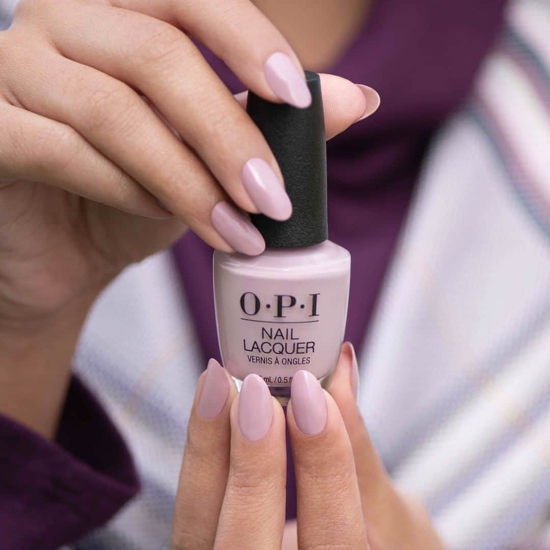 OPIさんのインスタグラム写真 - (OPIInstagram)「Oh, hold up, who's this? Could it be your new favorite OPI Shade? 😏 Meet, #YouveGotThatGlasGlow from the #OPIScotland collection. 💅 ⁠ ⁠ ⁠ ⁠ ⁠ #Swatched #OPIObsessed #ColorIsTheAnswer #ManiReady #OPINailLacquer」8月23日 23時55分 - opi