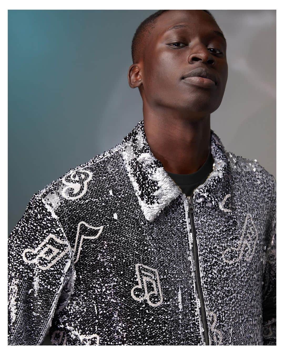 オバディア&サンズのインスタグラム：「A song of ascents. Music note sequin jacket with satin lining from the Pre-Fall collection. Available on ovadiaandsons.com」