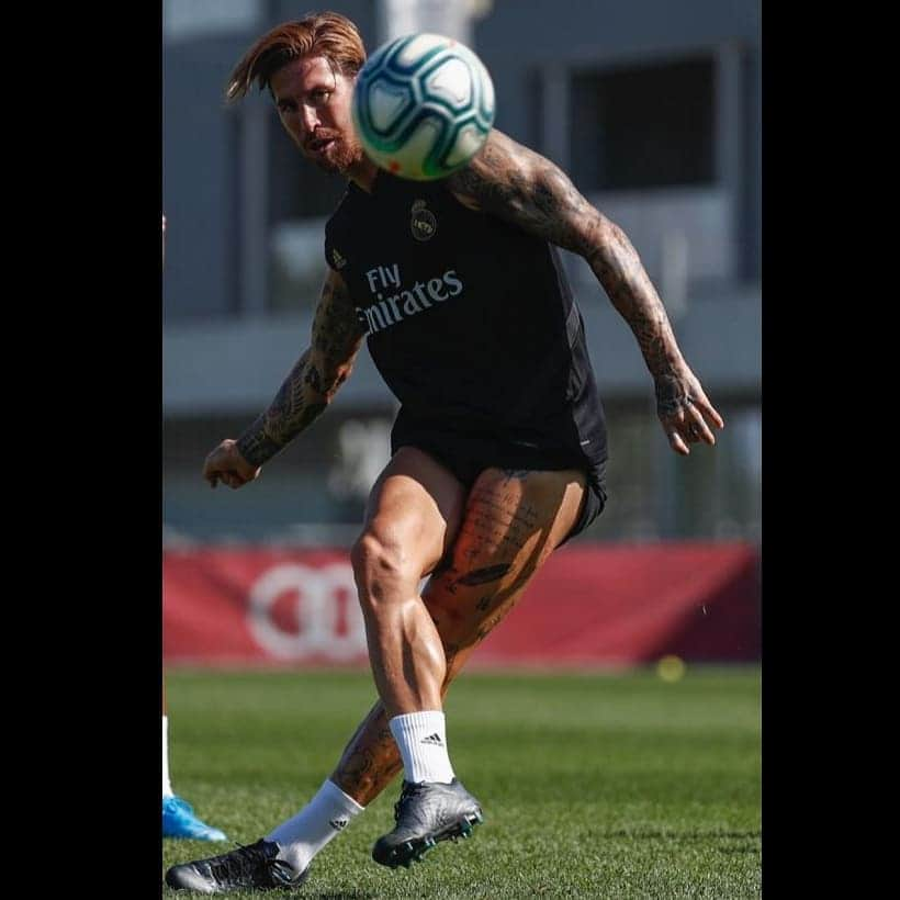 セルヒオ・ラモスさんのインスタグラム写真 - (セルヒオ・ラモスInstagram)「Con ganas de Bernabéu 🏠🏟 Looking forward to the Bernabéu 🏠🏟 #HalaMadrid」8月24日 0時09分 - sergioramos