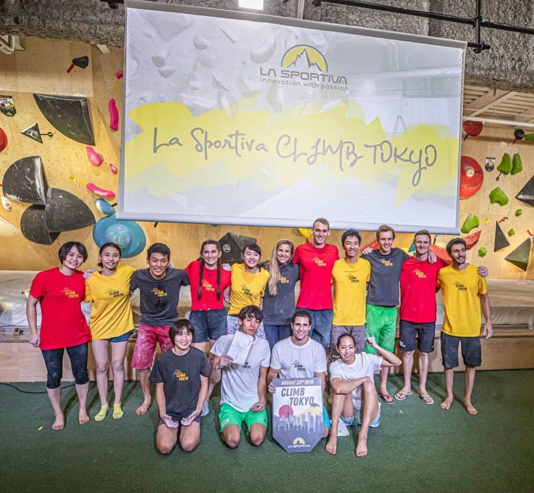 野口啓代のインスタグラム：「CLIMB TOKYO🥾⚡️ Thank you for LA SPORTIVA family !!!* * TEAM AKIYO won👑✨* * 楽しいイベントをありがとうございました🤗❤️国内外のla sportivaアスリートとのチーム対抗戦、楽しくてあっという間でしたね〜！そして TEAM AKIYO見事優勝！みなさん、ありがとうございました👑✨これからもla sportivaの靴で強くなりましょー！* * ケーキもめちゃ嬉しかったです🎂💕* #climbtokyo @lasportivagram @lasportivajp @bpump_ogikubo」