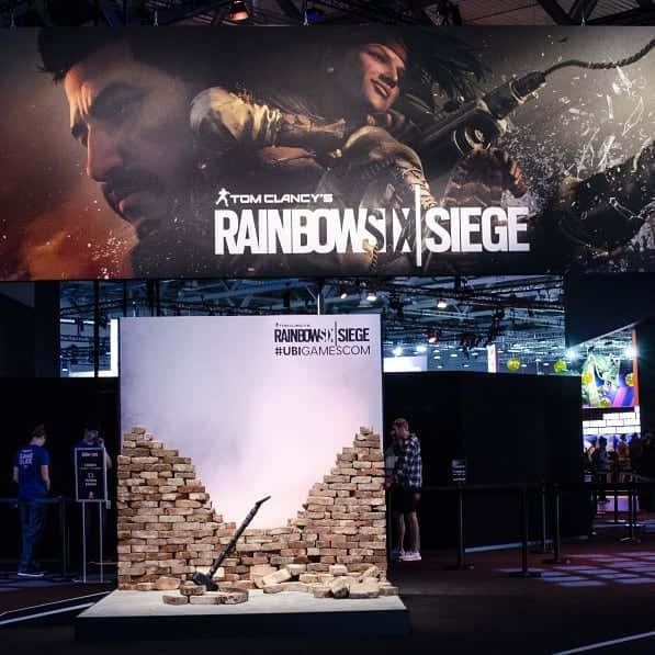 Ubisoftさんのインスタグラム写真 - (UbisoftInstagram)「This is #UbiGamescom! 🙌 Swipe right for a tour of our awesome booth 🔥🔥🔥」8月24日 0時34分 - ubisoft