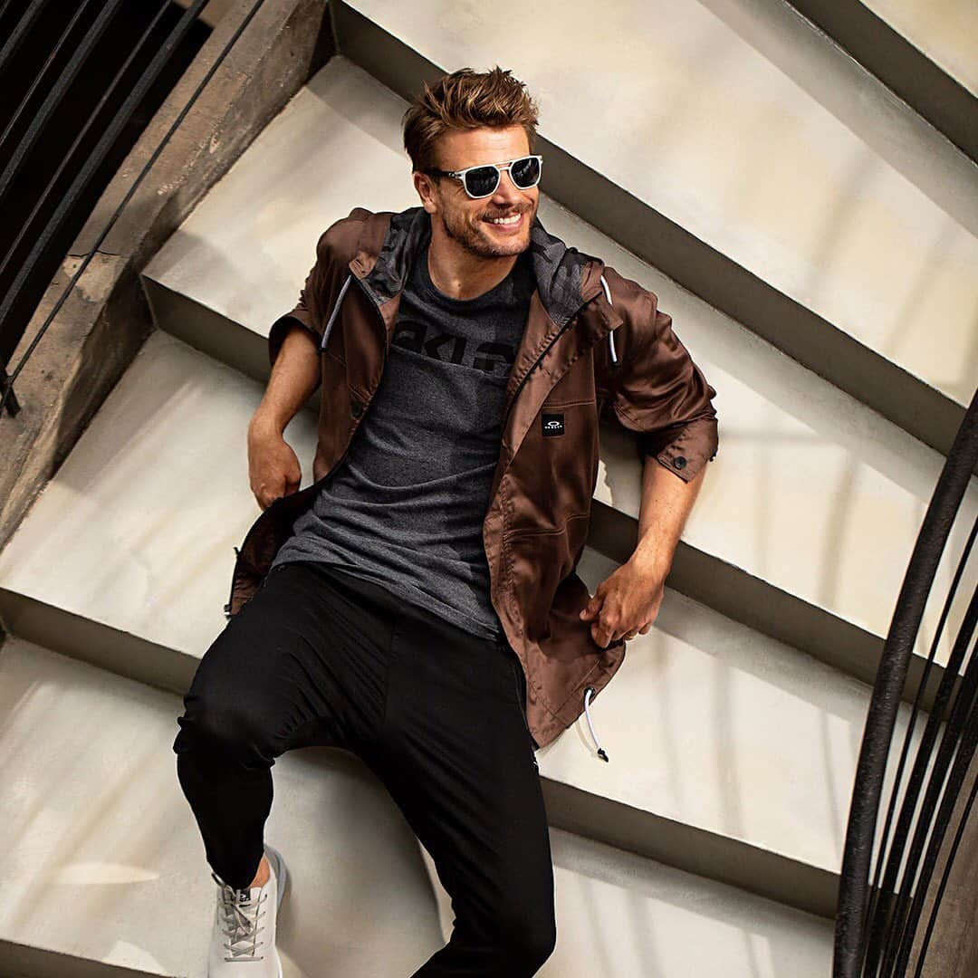 Rodrigo Hilbertさんのインスタグラム写真 - (Rodrigo HilbertInstagram)「Estilo e funcionalidade, Coleção Sportswear Oakley @oakleybr #DesafieSeusEstilos #ad」8月24日 1時04分 - rodrigohilbert