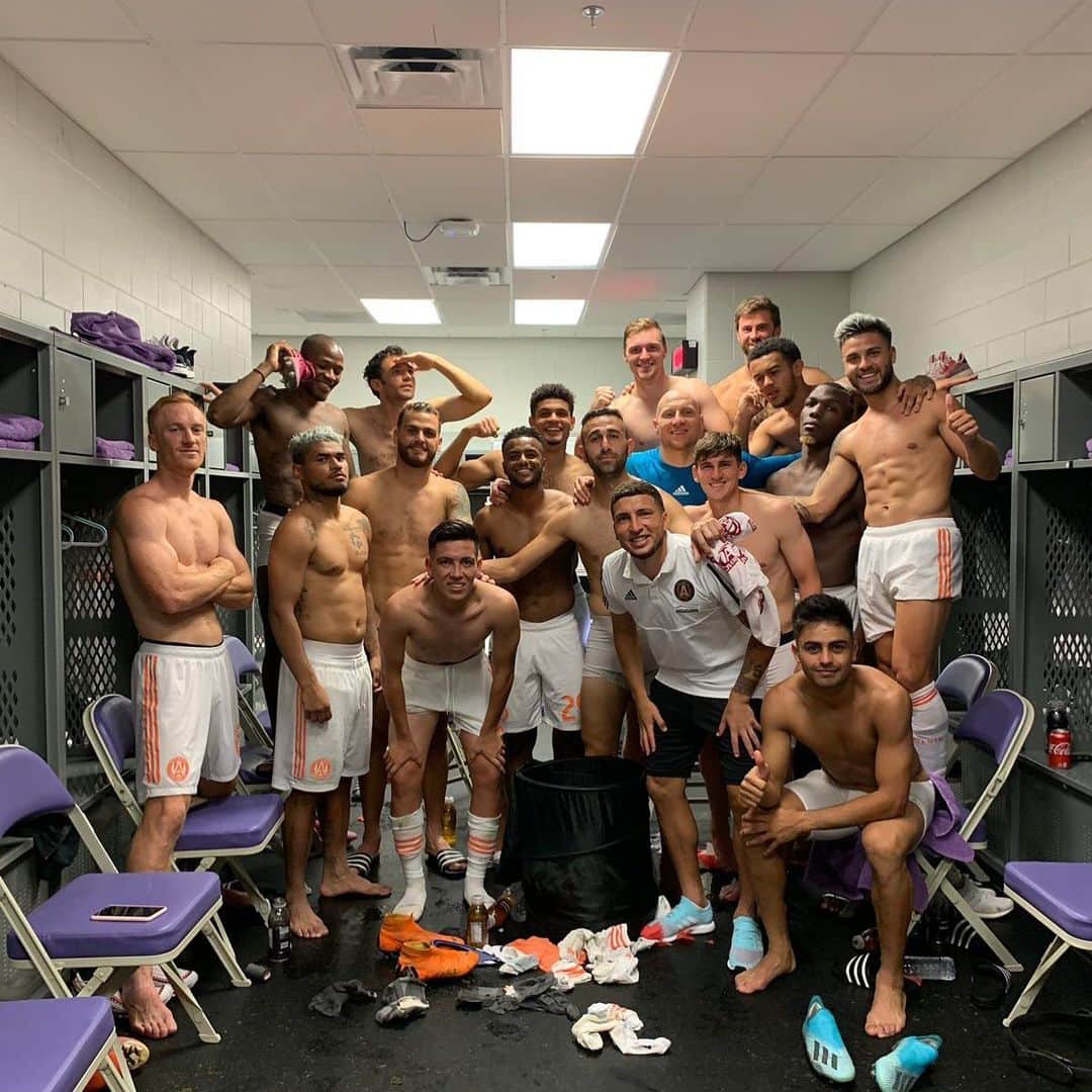 ブラッド・グザンのインスタグラム：「Great win! On to 🏆final now!  Let’s go!!! @atlutd」
