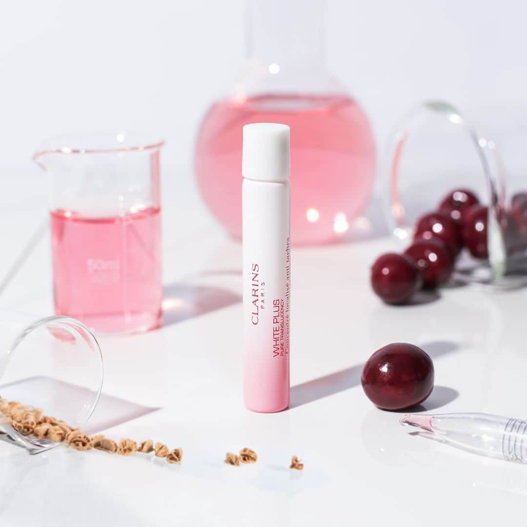 Clarins Canadaさんのインスタグラム写真 - (Clarins CanadaInstagram)「Our Targeted Spot Brightener glides smoothly over skin thanks to a stainless steel roller ball, designed for effortless application.😌 __________ Grâce à sa bille en acier inoxydable, notre Concentré Localisé Anti-Taches glisse doucement sur la peau, pour une application sans effort.😌 . . .  #Clarins #ItsAllAboutYou #WhitePlus #Skincare」8月24日 11時00分 - clarinscanada