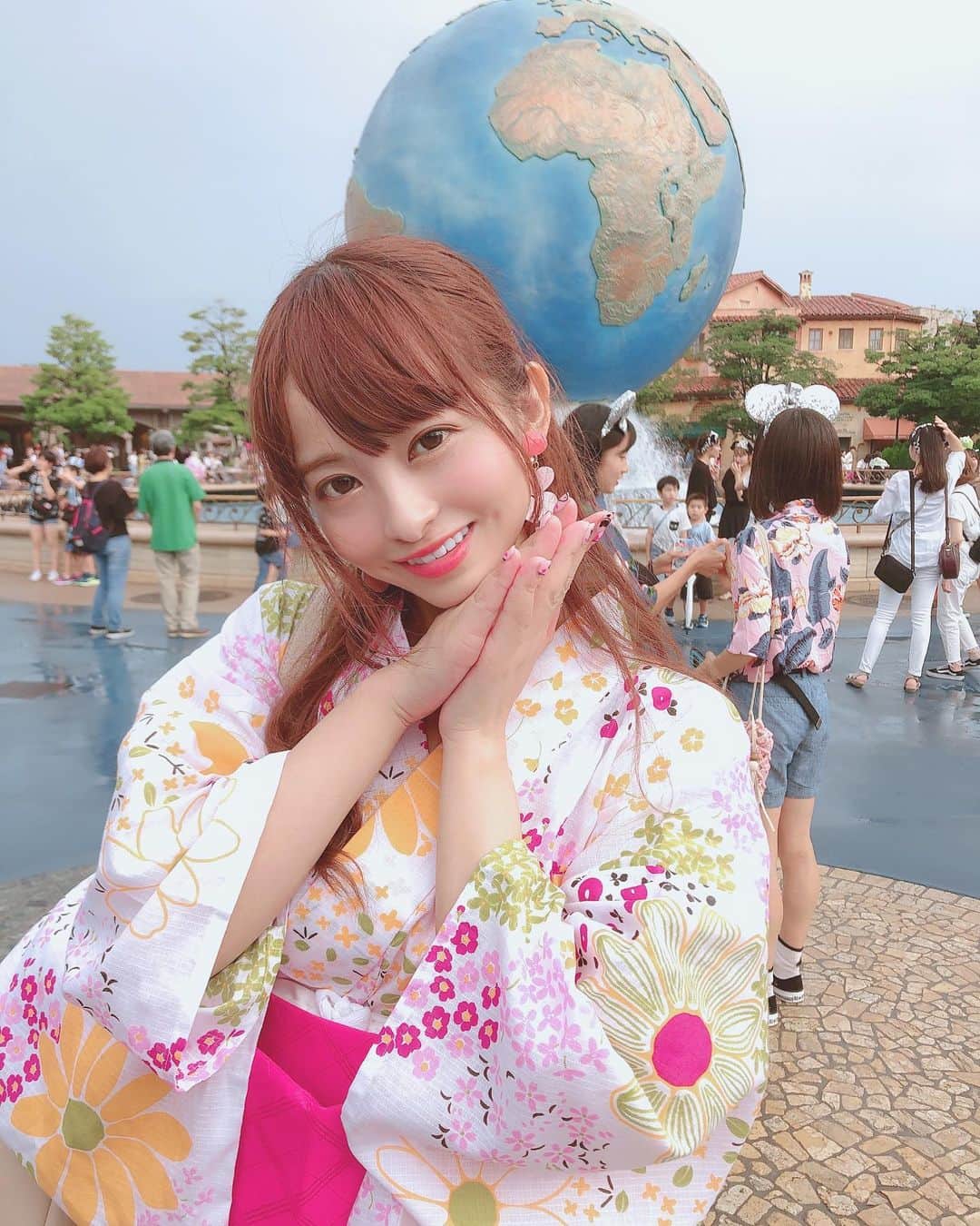 桜もこさんのインスタグラム写真 - (桜もこInstagram)「🥺💓 #tokyodisneysea #東京ディズニーシー #浴衣 #浴衣デート #❤️ #happy」8月24日 11時36分 - mokochan319
