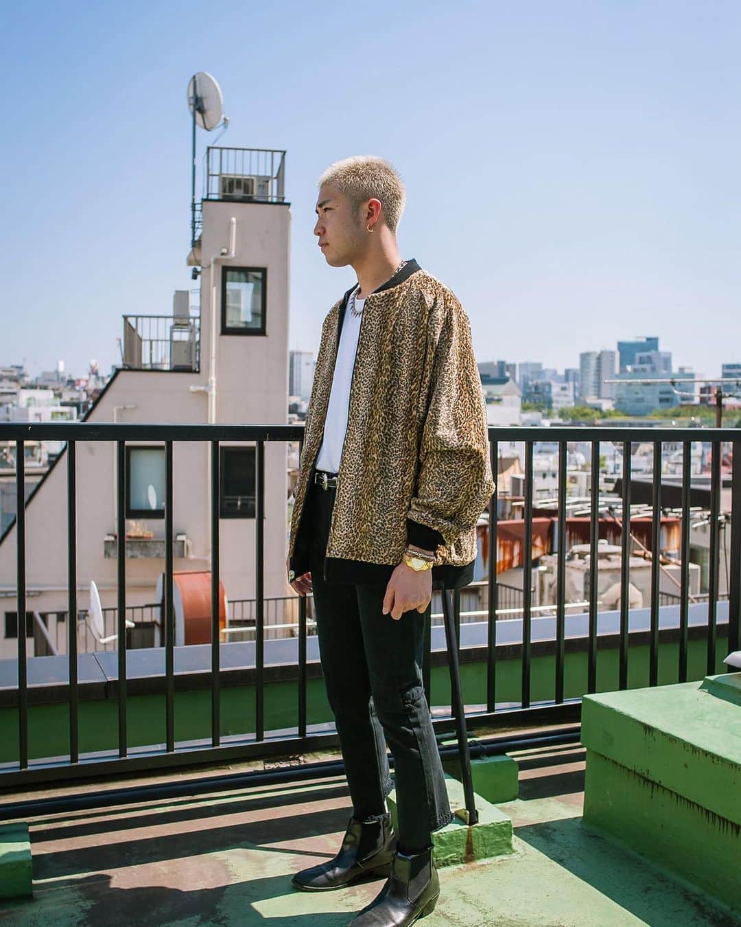 のインスタグラム：「… HARAJUKU BEAMS STAFF SNAP PHOTOGRAPHY: TSUBASA YANASE ・ 今季のトレンドを体現している「ビームス 原宿」のスタッフスナップ企画。 着こなし、サイズバランス、スタッフそれぞれの拘りを発信します。 https://www.beams.co.jp/special/harajuku/news/2019/08/934/ ・ @photobybenz  @kmtsports3  #HARAJUKU＿BEAMS #beams #ビームス #原宿 #staffsnap #snap #スナップ」