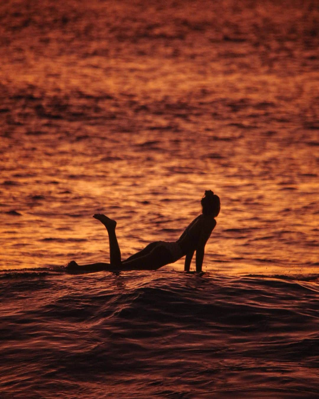 マリア・マーフィーさんのインスタグラム写真 - (マリア・マーフィーInstagram)「These sunsets lately 🔥❤️ ⭐️ @brooklynhawaii」8月24日 3時35分 - maliamurphey