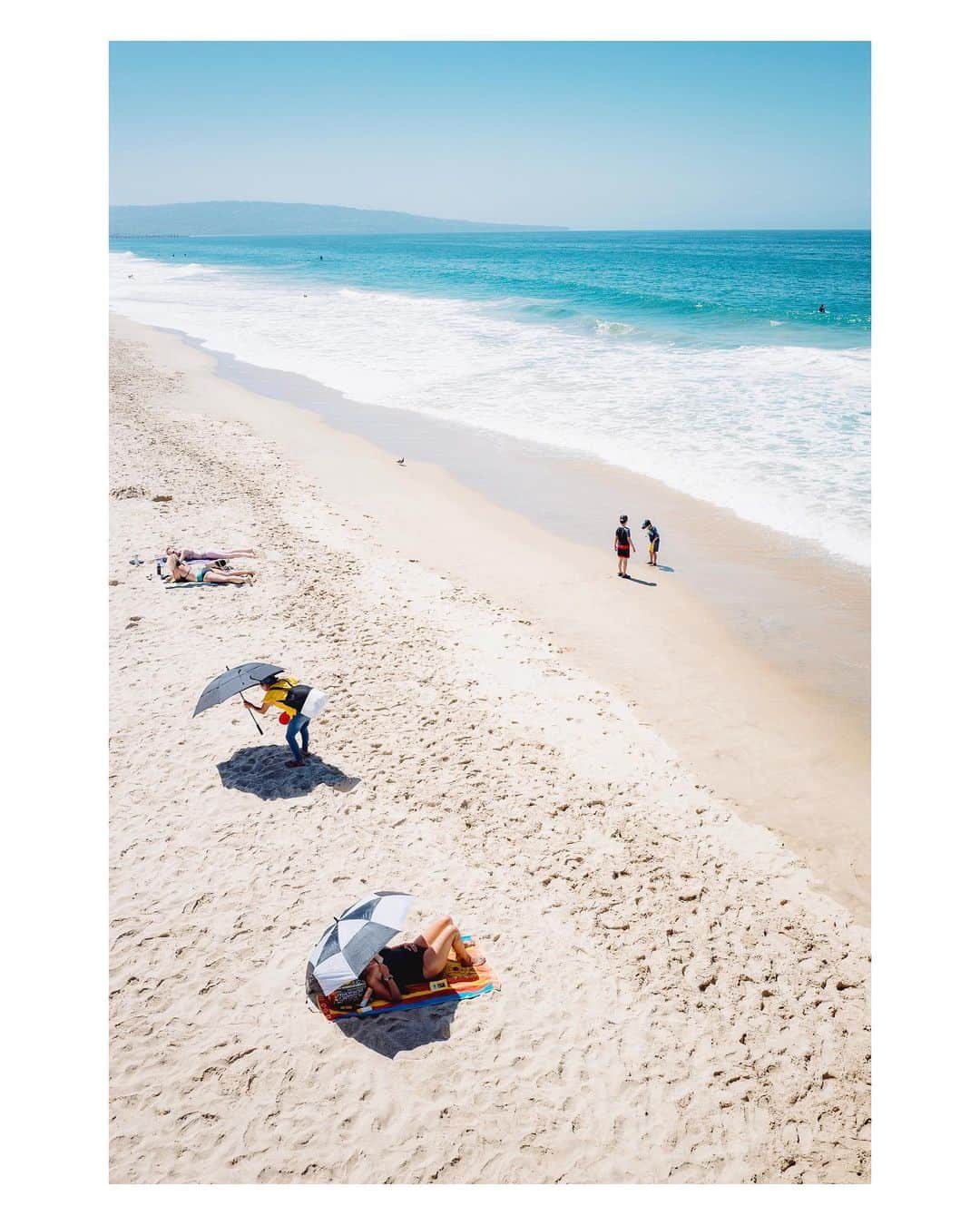 Pete Halvorsenのインスタグラム：「Weekend Ready ⛱ . Leica Q」