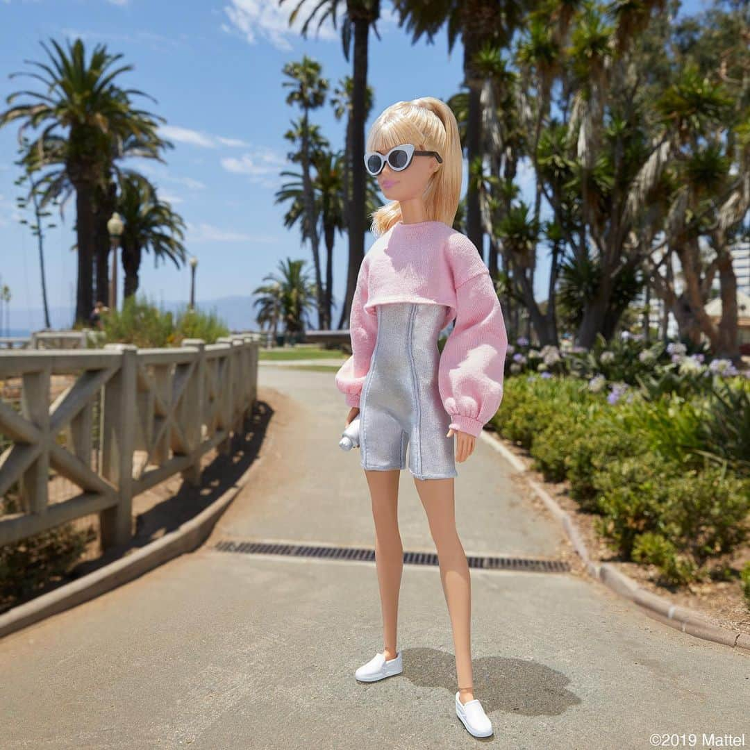 バービーさんのインスタグラム写真 - (バービーInstagram)「Today's look: _____ Barbie. Fill in the blank! ⬇ #barbie #barbiestyle⁠」8月24日 4時01分 - barbiestyle