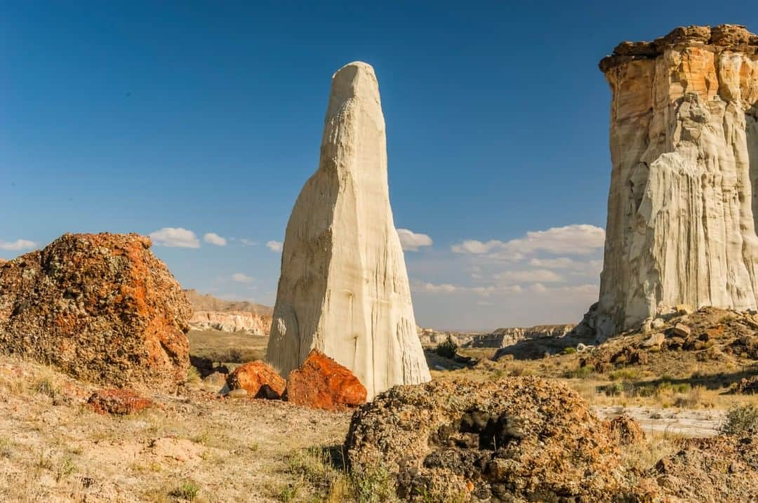 patagoniaさんのインスタグラム写真 - (patagoniaInstagram)「"The Executive Order eliminating protections for Grand Staircase-Escalante National Monument was illegal and no management plan for these lands should proceed until the resolution of the lawsuits. If this administration’s reckless agenda is not stopped, it will lead to the destruction of a national treasure protected for over two decades that enjoys support from hunters and hikers as well as local businesses and communities. And even more troubling, it sets a dangerous precedent for the future of all public lands and waters. These wild and wonderful landscapes should not be auctioned off to the highest bidder, and we have every confidence the courts will rule in favor of the plaintiffs and the original boundaries of the National Monument will be restored." – Rose Marcario, President and CEO, Patagonia⁠ Photo: Jeff Foott⁠ ⁠」8月24日 6時00分 - patagonia