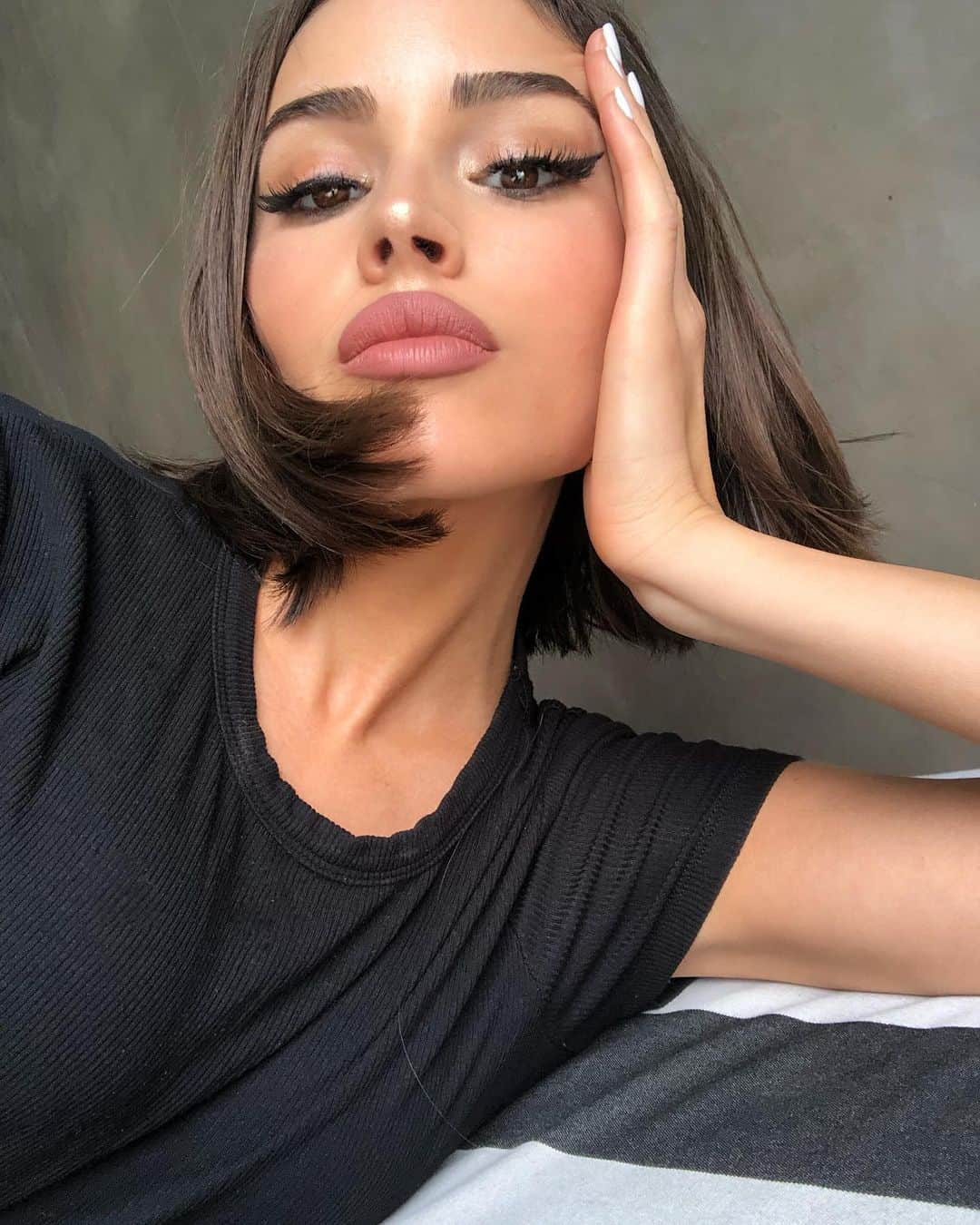 オリビア・カルポさんのインスタグラム写真 - (オリビア・カルポInstagram)「Never ask a woman with winged eyeliner why she’s late」8月24日 6時29分 - oliviaculpo