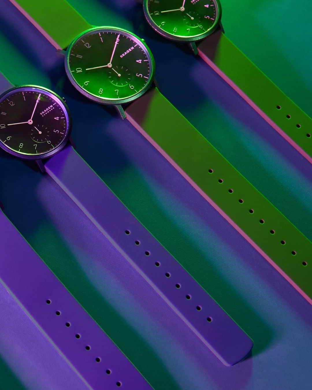 スカーゲンさんのインスタグラム写真 - (スカーゲンInstagram)「Our most popular collection— now in colors that evoke the Danish skies. #SKAGENincolor . . . . . #pinkwatch #purplewatch #newarrival #instawatch #watchoftheday #colorful #northernlights #auroraborealis」8月24日 6時37分 - skagendenmark