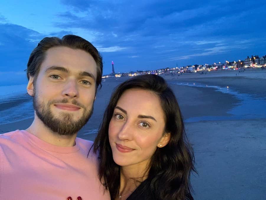 アナスタシア・オルソンのインスタグラム：「Oh Blackpool, we’ve missed you 🎡」