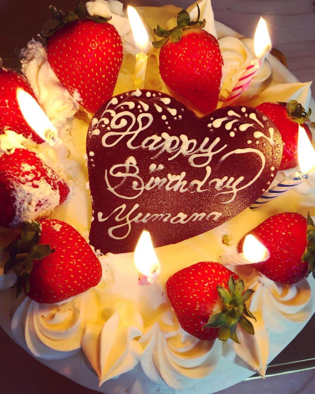 のインスタグラム：「8月23日で 26歳になりました😊 職場の方達がお祝いしてくださりました🥂 とーっても幸せです✨🥰 Many thanks💋 I'm very happy.  #hbdtome🎉 #happy」