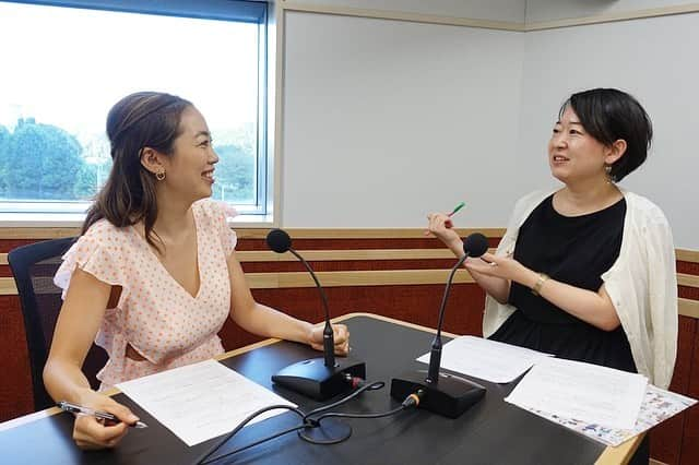 吉井絵梨子さんのインスタグラム写真 - (吉井絵梨子Instagram)「. . このあと9:00～9:55「Radio Leaders」放送です！！ シェアしてくださると嬉しいです🤗  FMラジオ番組「Radio Leaders」は、毎週土曜日、9:00～9:55放送です！！ （エフエム世田谷のみ毎週土曜日、19:00～19:55に放送されます）  TOKYO FMグループ/MUSIC BIRD系列の北海道～沖縄までのコミュニティーFM 59局を中継して、放送されます。  番組のテーマは、地方創生・地域活性化を担う日本全国で活躍する各界のリーダーから、若き起業家までのビジネスパーソンをゲストに招き仕事術や人生のターニングポイント、苦労や成功の秘訣、将来展望をインタビューしてまいります。自治体の取組みや、未病対策、健康増進、医療費の削減にも貢献する企業様を同時にご紹介致します。 . . ★「Leaders Voice」コーナー１人目のゲストは、 柴 千里 様（しば ちさと） 公益財団法人ジョイセフ  市民社会連携グループ プログラムオフィサー . ジョイセフは、世界の妊産婦と女性の命と健康を守るために活動している日本生まれの国際協力NGOです。妊娠や出産が原因で命を落としている女性たちを一人でも少なくするための活動をしています。これまで海外の活動に限定されていましたが、2011年の東日本大震災以降、日本国内の被災地支援や若者たちを対象にした支援も行っています。 https://www.joicfp.or.jp/jpn/ . . ★「Leaders Voice」コーナー２人目のゲストは、 内田 洋貴 様（うちだ ひろき） 一般社団法人ベストオブミス 会長 株式会社ラナルータ 代表取締役 . ベスト・オブ・ミスは、「ミス・グランド・ジャパン」「ミス・ユニバース・ジャパン」2つの世界的ミスコンテスト。 日本一の大学生を決める 「ミス・ユニバーシティ」の合同地方代表選考会の運営をされています。世界規模の知名度とブランド力のあるミスコンを通じて女性の才能を発掘し、女性が活躍できる社会の確立、地域活性化、文化振興を目的として活動する。また様々な活動を通して社会貢献も目指している。ベストオブミスのレッスンと環境は女性の成長プログラムとしての価値も持たせていきたいと語る。 https://bestofmiss.jp/ . . ★「Radio Leaders」の聴き方 ★ ①ラジオ・カーラジオで聴く方 地元FM 局の番組表に「Radio Leaders」と掲載がある場合は、お住いのエリアのFMラジオ局にチューニングを合わせてお聴きください。  ②PC・スマートフォンからは「JCBAサイマル」で検索し、107局各社の番組表から「Radio Leaders」の掲載があるFM局から番組をお聴きいただけます。https://www.jcbasimul.com/  例えば山梨県のFM局「FMふじやま」で聴く場合は、 「関東」を選択 「FMふじやま」を選択 「LISTEN ♪」を押す 「▶」を押す  ③FM世田谷のみ土曜日19:00～19:55 https://fmsetagaya.com/broadcast-area （エフエム世田谷のインタネットラジオでお聴き頂けます）エフエム世田谷83.4MHzの放送電波は世田谷区全域に加え、 杉並区、中野区、渋谷区、目黒区、狛江市などもカバーしています。 （車での聴取はさらに広範囲です） . . ★FMラジオ番組「Radio Leaders」は、プレゼントサイト「Music Bird Present Station」と連動しています。https://musicbird.gift/ ゲストの皆様からのプレゼントやスポンサー企業様からのプレゼントが掲載されています。  運営会社：おかげさまデザイン株式会社 制作会社：株式会社ミュージックバード お問合せ：rl@musicbird.co.jp 公式サイト：https://radio-l.jp/  #radio #workingmom #mom  #erikoyoshii #missgrandjapan #mamamodel #workinghard  #babyfashion  #momlife #mommylife #erikoyoshii  #仕事 #働くママ  #ママライフ #ママ #マタニティファッション #育児 #新米ママ #赤ちゃんのいる生活 #ママライフ  #ママモデル #マタニティフードアドバイザー #吉井絵梨子」8月24日 8時58分 - supermamaeriko