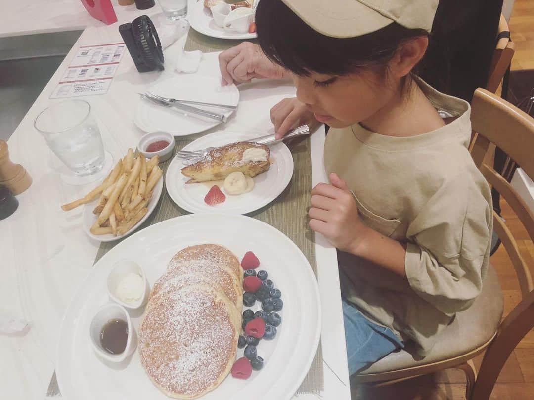 竹村仁志さんのインスタグラム写真 - (竹村仁志Instagram)「サラベス パンケーキもフレンチトーストも好きだけど、 僕はやっぱりエッグベネディクトが好きだな🤣」8月24日 9時27分 - hitoshitakemura