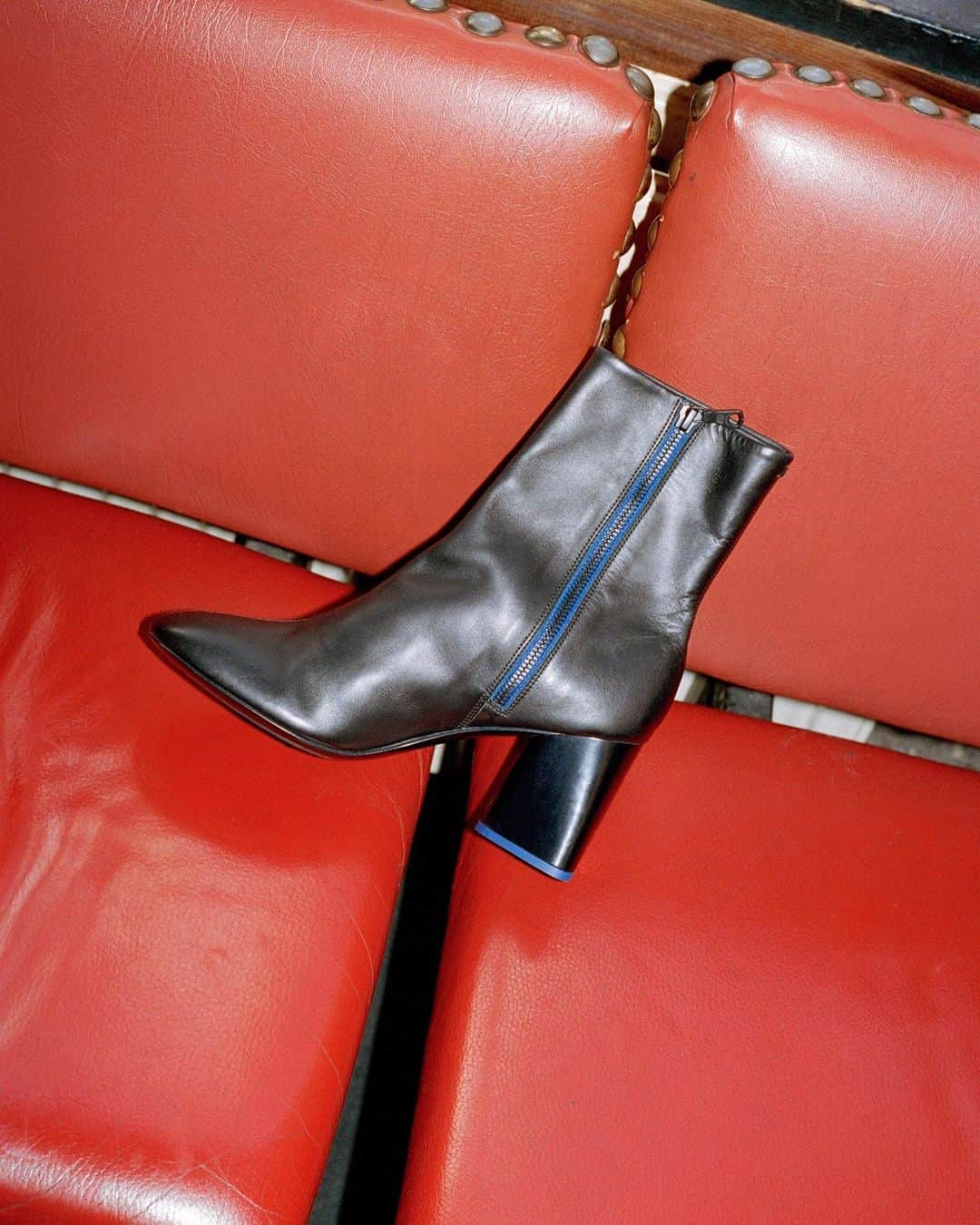 ラグ&ボーンさんのインスタグラム写真 - (ラグ&ボーンInstagram)「The new Fei boot & mule. #ThroughTheLensOf @josefineseifert.」8月24日 9時30分 - ragandbone