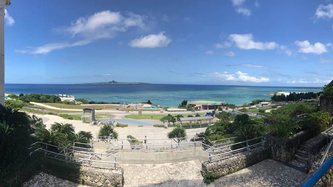 氷浦紫さんのインスタグラム写真 - (氷浦紫Instagram)「#旅行記録 #美ら海水族館 #家族旅行 #ジンベイザメ」8月24日 9時31分 - yukalihiula