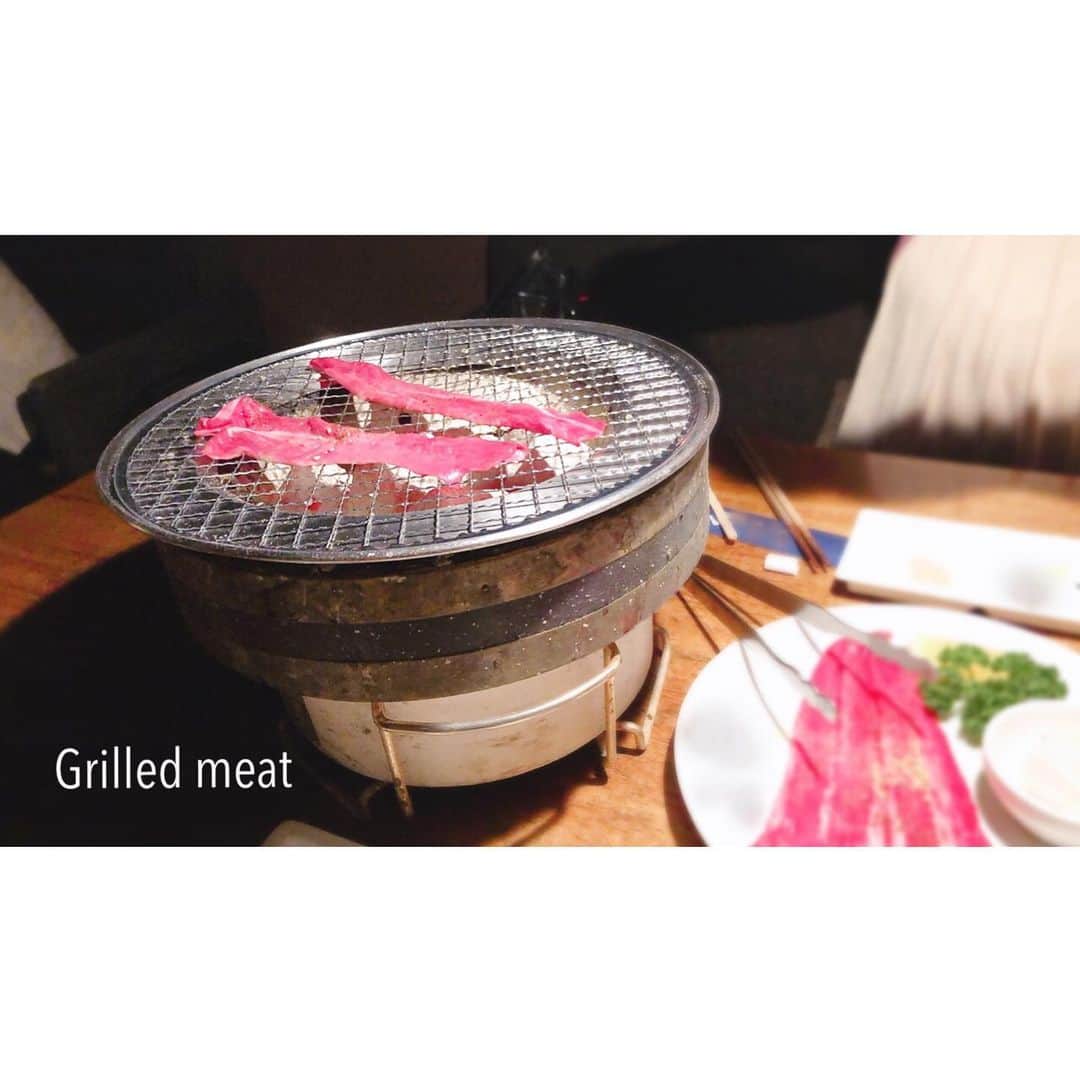 jessicaのインスタグラム：「＊ ＊ ＊ 心友と2人で焼肉#アラフィフ ＊ 持つべきものは友•*¨*•.¸¸❤︎ わたくしが 元気になるように！って 焼肉に誘ってくれたの( ¯ ¨̯ ¯̥̥ ) ねぇやん、ありがとう… ＊ タン大好物❤︎ 薄切りならカルビとロース ステーキならヒレが好き❤︎ #お肉にワイン 最高🍷✨ ＊ ＊ Thanks always‼︎ jessica❤︎」