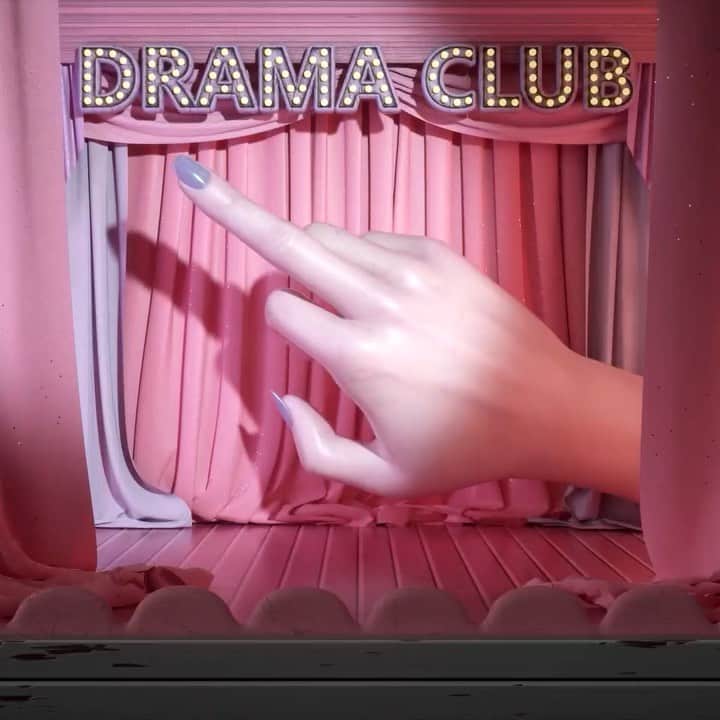 メラニー・マルティネスのインスタグラム：「💗Snippet of “Drama Club” off K-12!💗 Artwork: @pastelae✨ “You’re over analyzing  every word I say. There’s a whole world out there, you’re living a play. Fuck your auditorium I think it’s pretty boring and, I never signed up for your drama, up for your drama, up for your drama club. I never signed up for your drama, up for your drama club.” 👼🏼」