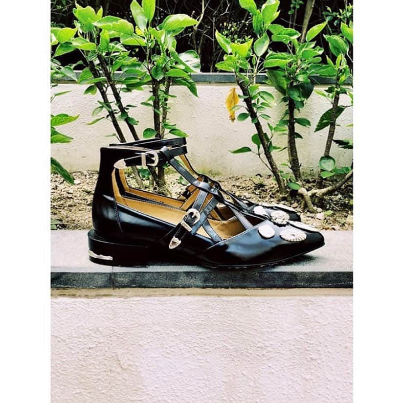 TOGAさんのインスタグラム写真 - (TOGAInstagram)「#repost from @aboutique TOGA PULLA SHOE AW2019 Metal shoes Available at TOGA stores. ・ #togaarchives #toga #togapulla #togapullashoe #shareyourpulla #togapulla19aw #トーガ #トーガアーカイブス #トーガプルラ」8月24日 20時37分 - togaarchives