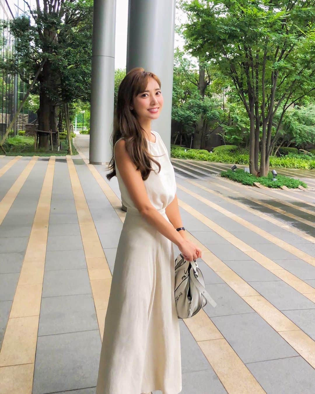 のインスタグラム：「お祭り楽しかった🏮^ ^ . . @fifth_store #fifth#fifthtl#loewe#hermes#麻布十番祭り2019#フィフス#リネンセットアップ#リネン#ナチュラルリネンフレアラップスカート#ナチュラルリネンスリーブレストップス#ロエベ#ロエベハンモック#エルメス#オラン#ベージュコーデ#夏コーデ」