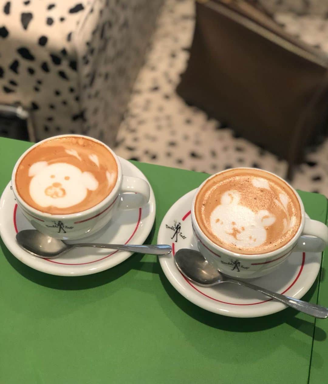 ❁coco❁さんのインスタグラム写真 - (❁coco❁Instagram)「【コーデ】2019.8.24 この日は 雨ザアザアで  急遽 カフェの中でコーデ。 少し涼しくなって 着たかった @casa_fline  の ワンピが着れたよ♫ あーこれ可愛いなあ♡ ・ 24時間テレビ が嵐だから 楽しみ過ぎる！ ・ ・・------------------------------------------------------ コーデ詳細は  @rococo39  のリンクから アメーバオフィシャルBLOGと 楽天roomに飛べます🕊❤︎ ----------------------------------------------------------」8月24日 20時51分 - rococo39