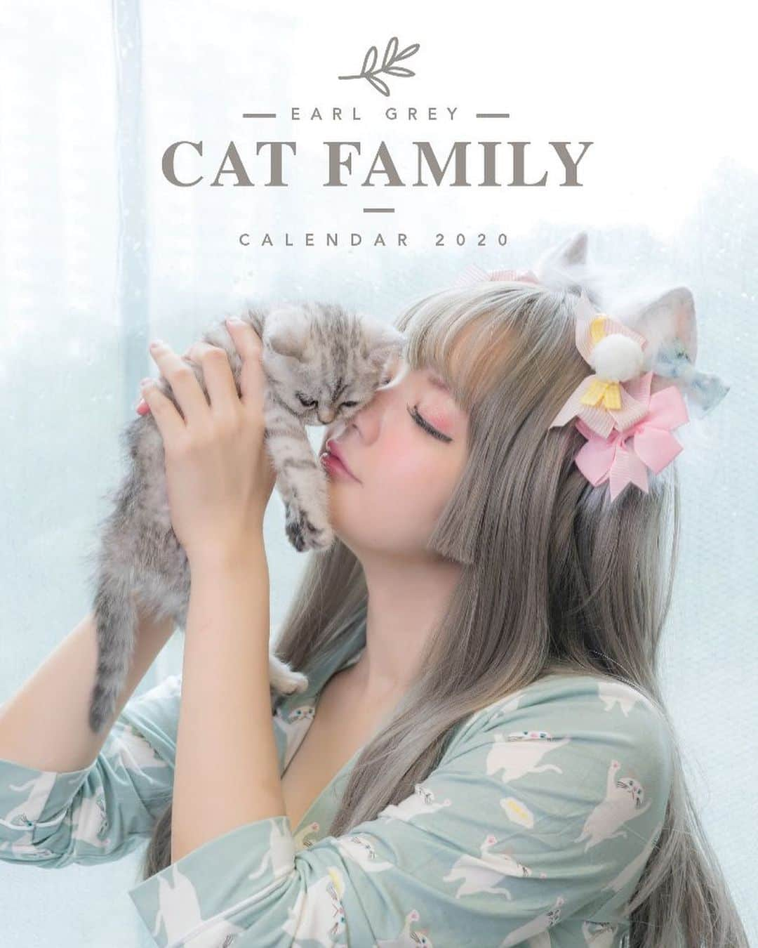 YingTzeさんのインスタグラム写真 - (YingTzeInstagram)「Cat Family Calendar 2020 🐈❤️ Coming soon , available first at Animangaki 2019 ~ if you want to support my cat family and give EarlGrey a job . 😂 📸 @17.ambition  #blessed #catsofinstagram #catsmalaysia #babyg2610 #kittenears #kemonomimi」8月24日 21時03分 - yingtze