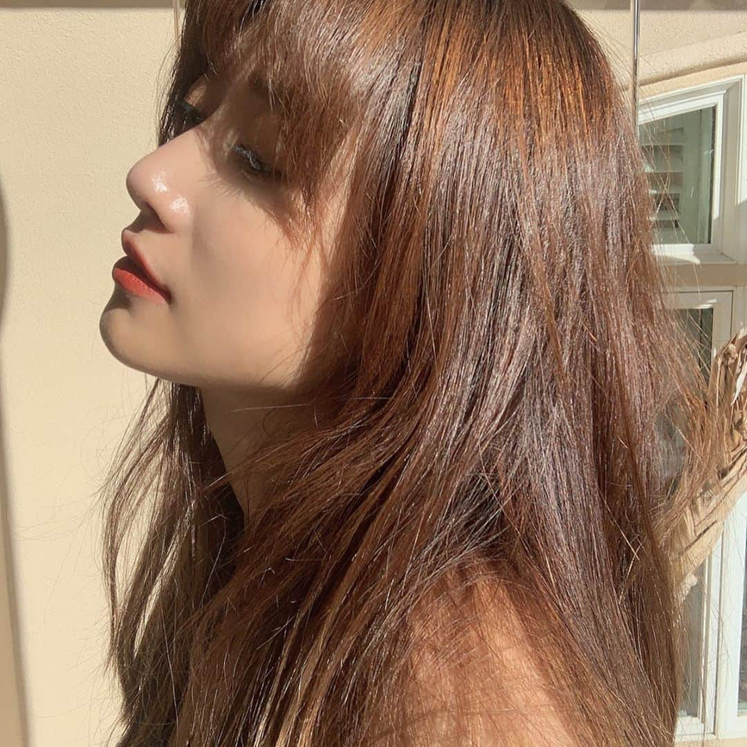 ヨンアさんのインスタグラム写真 - (ヨンアInstagram)「秋に塗りたい色の💄つくったよ！ 夏のハワイでも凄く使えたので多分一年中使えることだと思う❤︎ もうちょっと待ってくださいね！😍 #coel#cosmetics」8月24日 12時31分 - youn1029