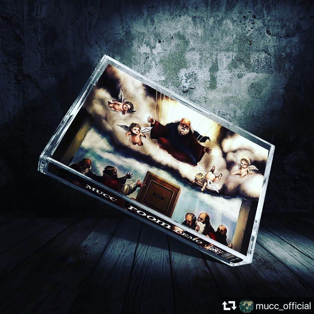 ミヤ さんのインスタグラム写真 - (ミヤ Instagram)「#repost @mucc_official ・・・ Demo Tape『room DEMO』会場限定発売決定 『Lock on snipe Tour』中部・九州グッズコーナーにて販売  シリアルナンバーはメンバー直筆！  一回の会計毎に一人1個までの販売です。2個目をご希望の方は列の最後尾に並び直して下さい。 ★価格 ￥1,000 (tax in) ★詳細はコチラ https://55-69.com/news/243201」8月24日 12時43分 - miyaguchi