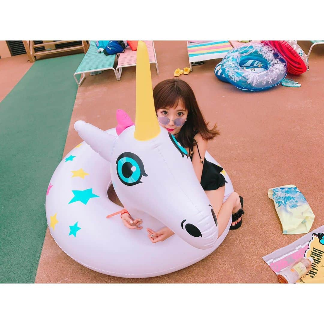 福田琴美さんのインスタグラム写真 - (福田琴美Instagram)「今年全く夏らしいことしてない… プライベートでプール行ってない😭！ こう見えてナイトプール行ったことない…行こうぜ。笑 2年前のサマラン懐かしい。 . . . #女優 #グラビア #グラドル  #グラドル自画撮り部 #撮影 #サロモ  #撮影モデル  #girl #インスタグラビア #美女図鑑 #ビジョビ  #横乳 #巨乳 #sexy #東京lily #下乳  #撮影会 #水着 #下着 #沖縄  #下乳シリーズ #イメージdvd #ことみっくす  #イメージビデオ #fカップ #プール #ナイトプール」8月24日 12時43分 - kotomi_fukuda