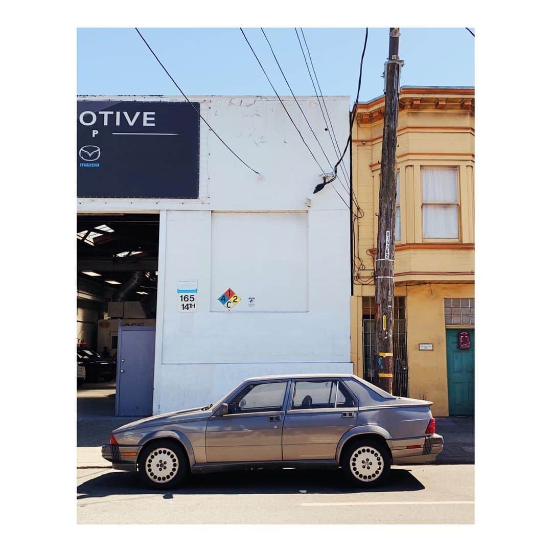 Melissa Santiagoのインスタグラム：「📹📟📠 #AutosOfTheMission #alpharomeo」