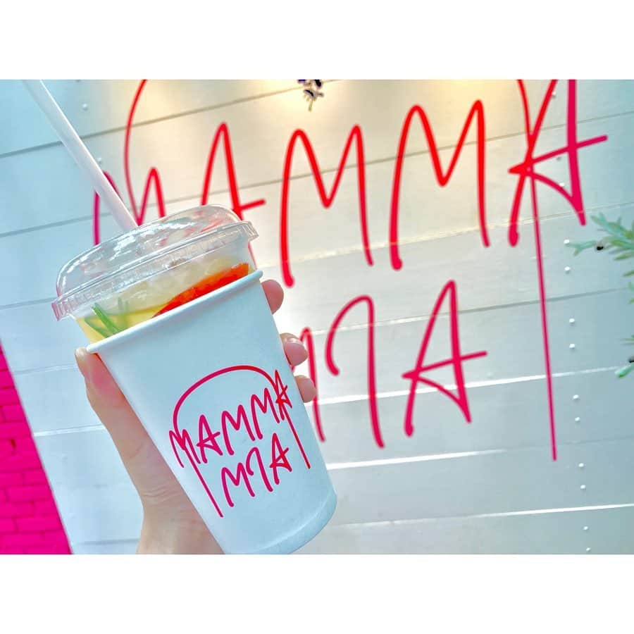 西脇彩華さんのインスタグラム写真 - (西脇彩華Instagram)「＊ 映え🤤🤤笑 ・ #カフェ #mammamia #Cafe #coffee #tea #Cake #pink #Kawaii #Cute #happy #YOLO」8月24日 14時10分 - chapon_930