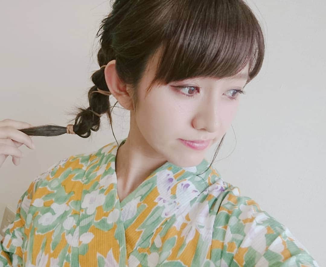 岩野理沙さんのインスタグラム写真 岩野理沙instagram 今年の夏 最後の浴衣でした またまた髪型ひろこさんに 可愛くしてもらった 髪型の詳細は次にはーろう 長門夏祭り 浴衣 Summer 夏 髪型 ヘアアレンジ 紐ヘアアレンジ 可愛い Japan 祭り 司会