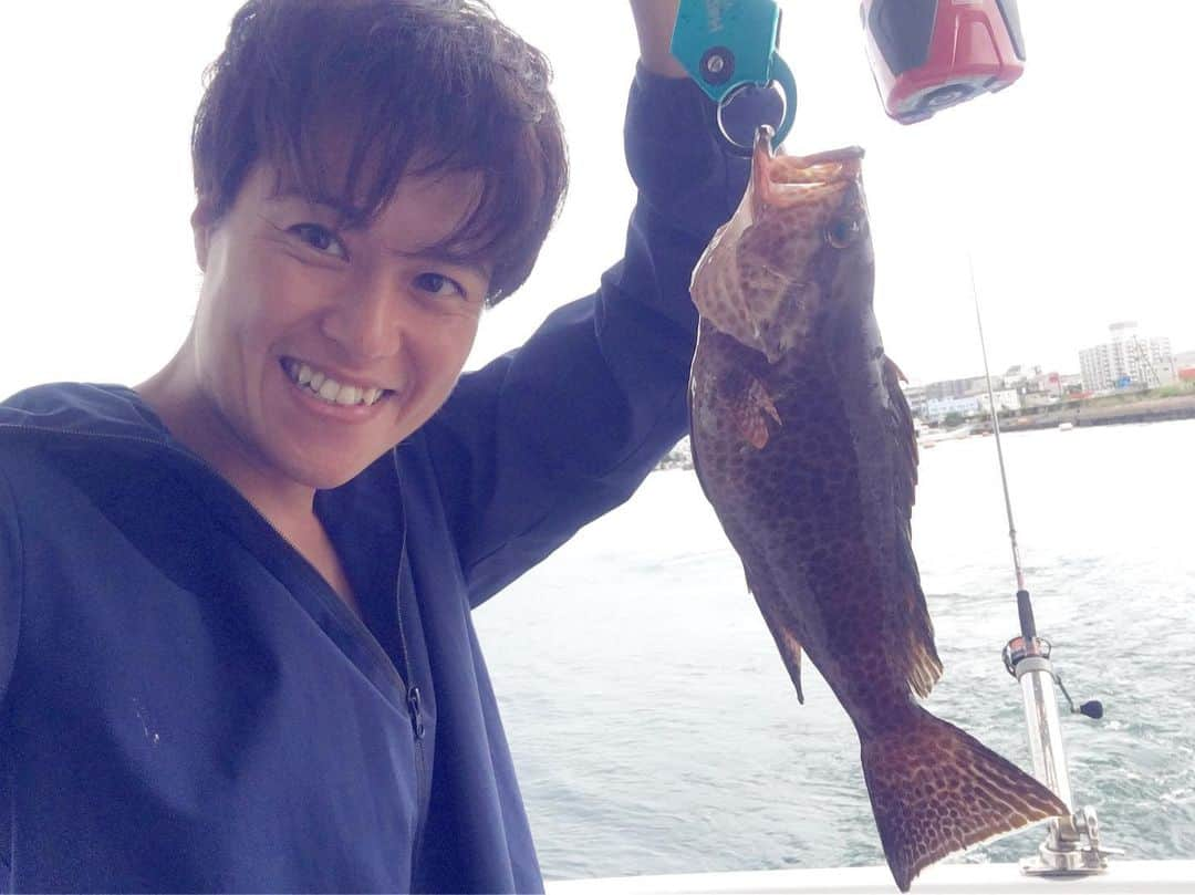 本多洸亮さんのインスタグラム写真 - (本多洸亮Instagram)「釣れた🎣 カメラ回ってなかったけど🙄 これからポイント変えてどんどん釣るぜ🌈  #こChannel #2泊3日船の上生活 #鹿児島 #錦江湾 #釣り #fishing #shimano」8月24日 15時27分 - kosuke_k42