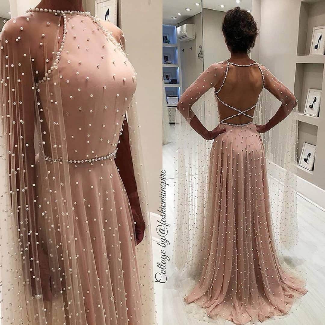 BeStylishさんのインスタグラム写真 - (BeStylishInstagram)「Would you wear this dress? 😍💬 ✨ ✨ ✨ 👉 Follow @bestylish for more 👉 Follow @colour for more ✨ ✨ _ #bestylish #wedding #dress #weddingdress #beautiful #weddinggoals #weddinghairstyles #weddingday #fashion #dressmaker」8月24日 15時44分 - bestylish