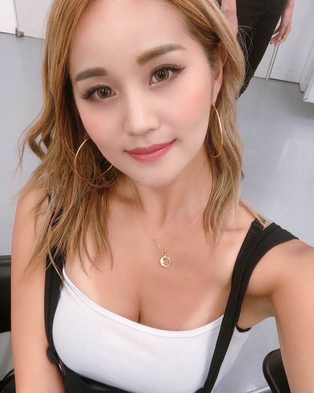 LORYのインスタグラム：「水着焼け、これも夏🌞🌴✨」